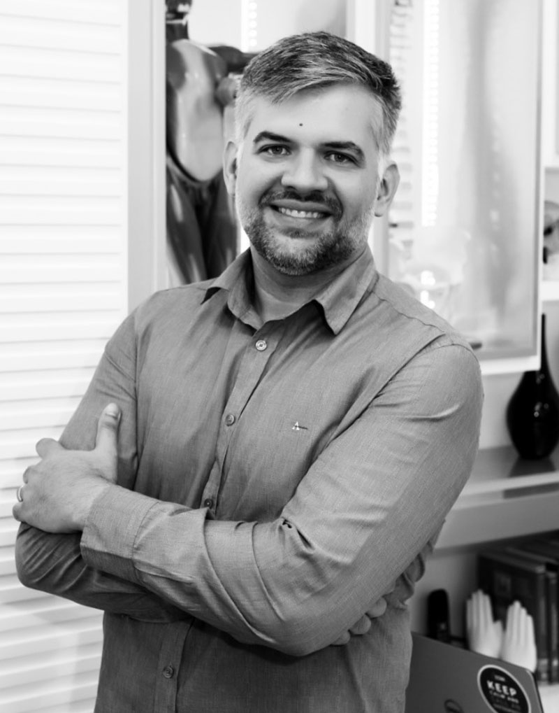 Dr. Fellipe B. Araújo, fisioterapeuta e osteopata da Health Way